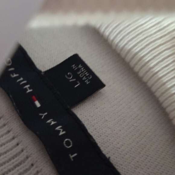 Sweater - Picture 1 of 1